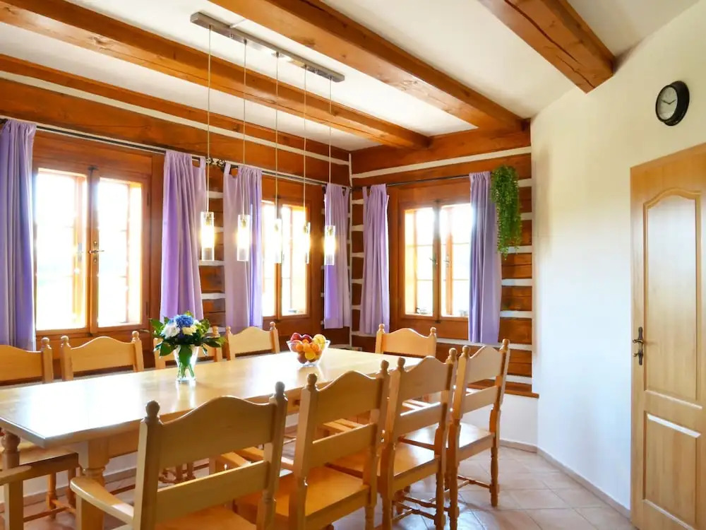Stupna Holiday Home With Garden