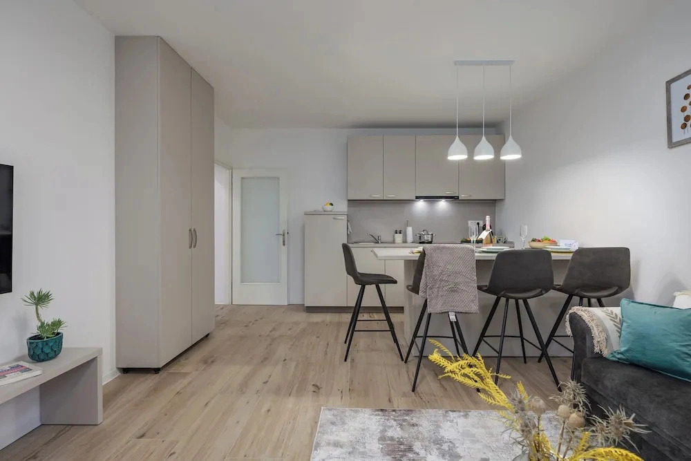 City Apartment Nurli Near Beach