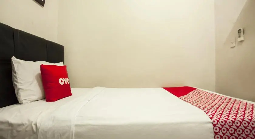 OYO 1631 Hotel Apple