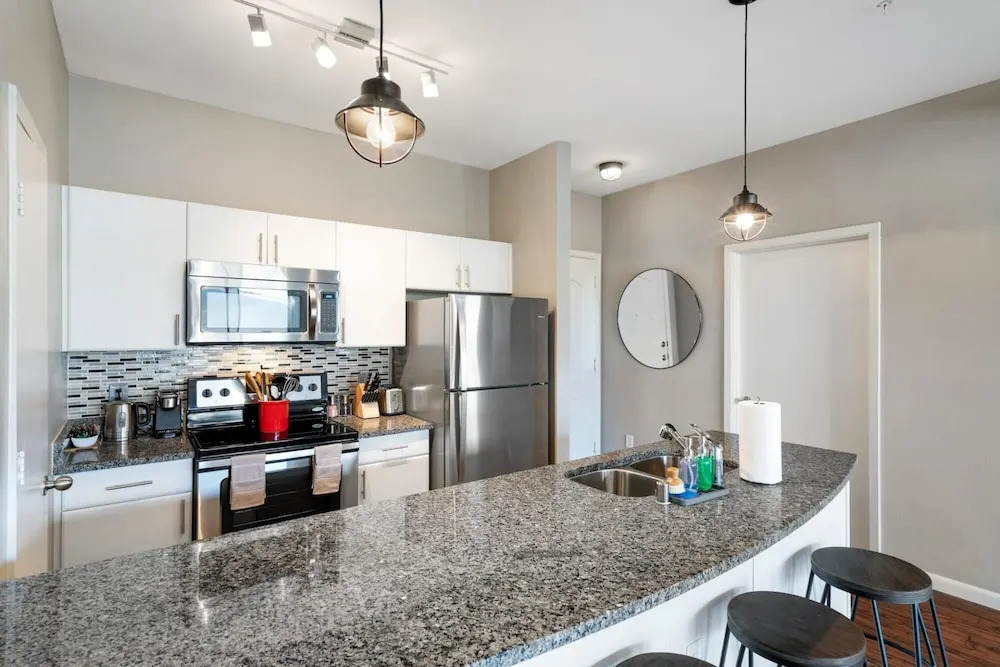 Plano Comfy 2BD 1 5BA Apartment