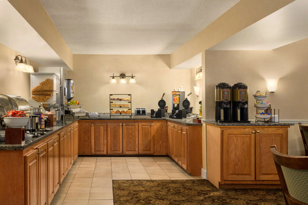 Country Inn & Suites by Radisson, Atlanta Airport South, GA