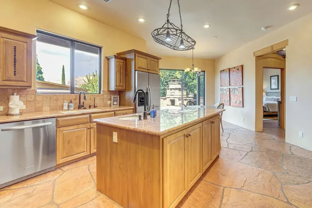 1/2 Mi to Airport Mesa! Hot Tub Haven w/ Mtn Views