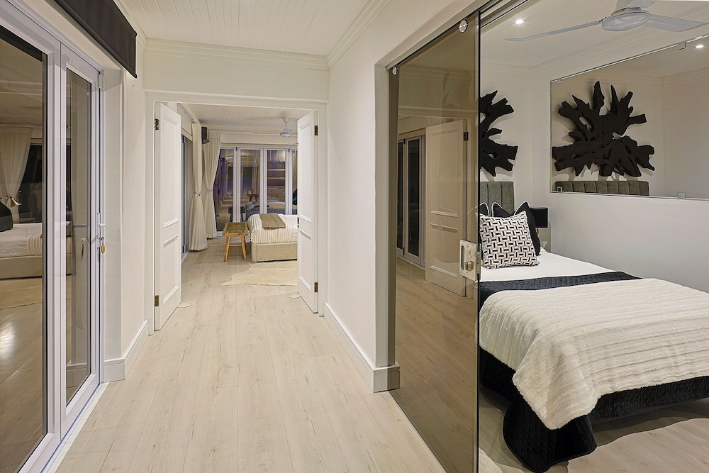 Clifton YOLO Spaces - Clifton Petite Villa