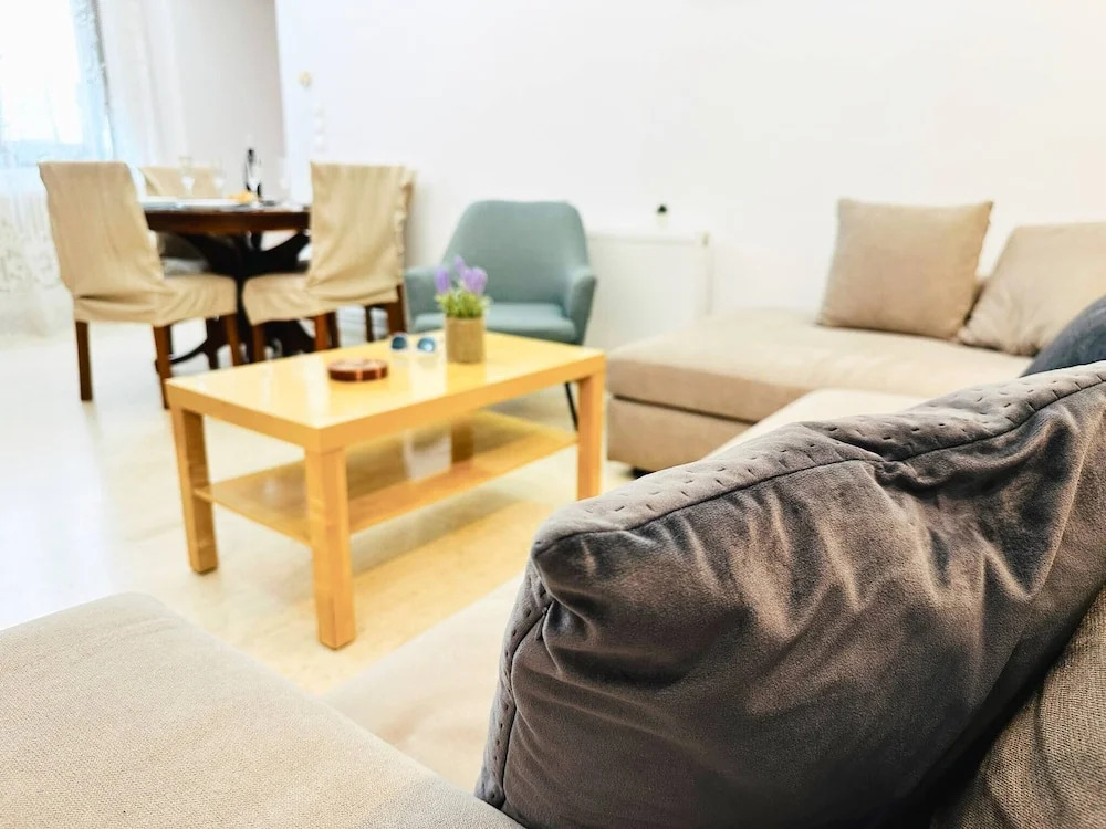 Sea Breeze Sanctuary-1bd 3pl 1ba - 90m To Sea