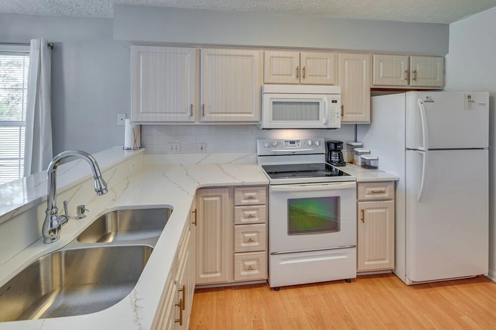 Myrtle Beach Oasis w/ Pool & Private Balcony!