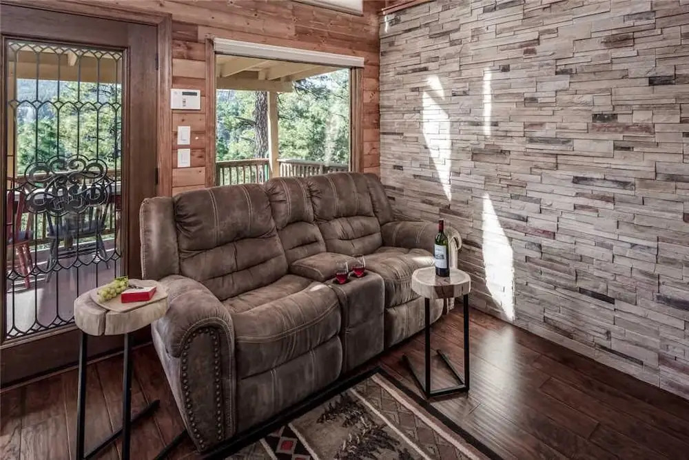 Lucky Bear Lodge - Three Bedroom Cabin