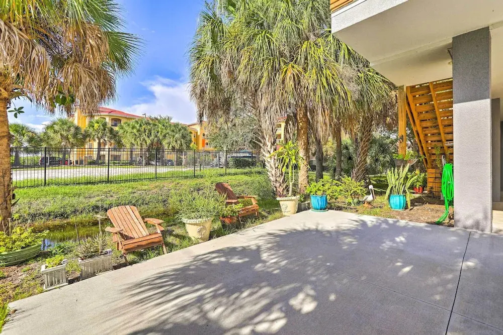Family-friendly Tampa Home < 3 Mi to Ocean!
