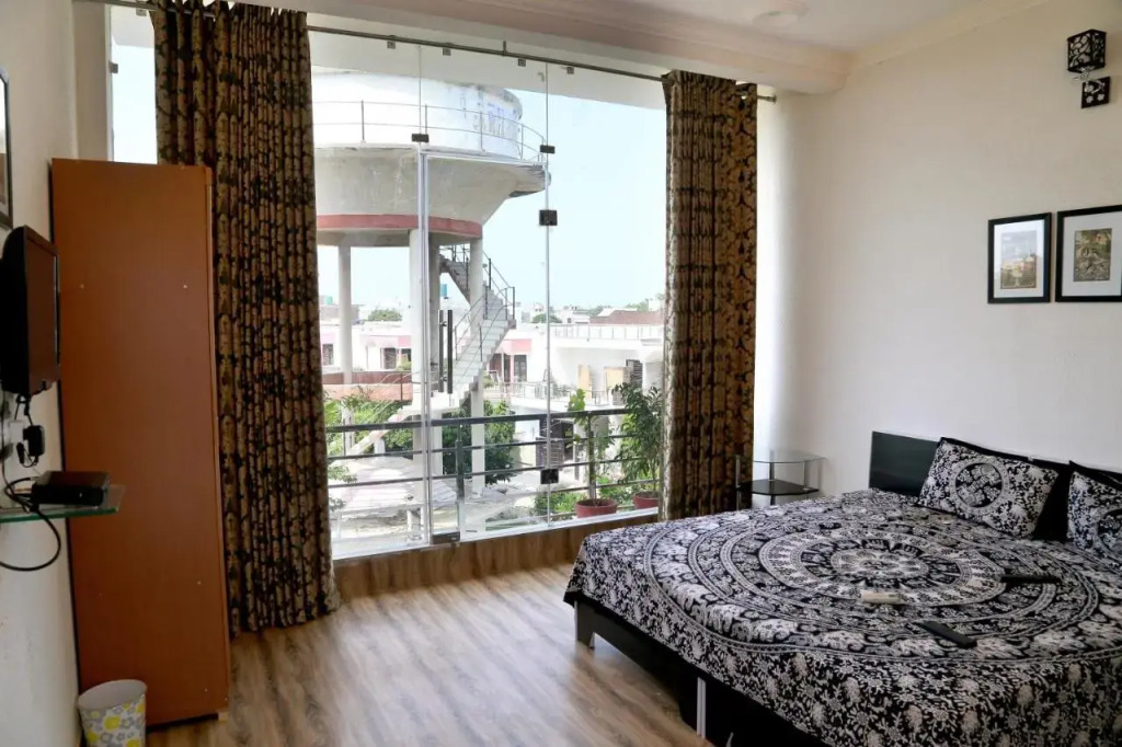 Tuk Tuk Homestay