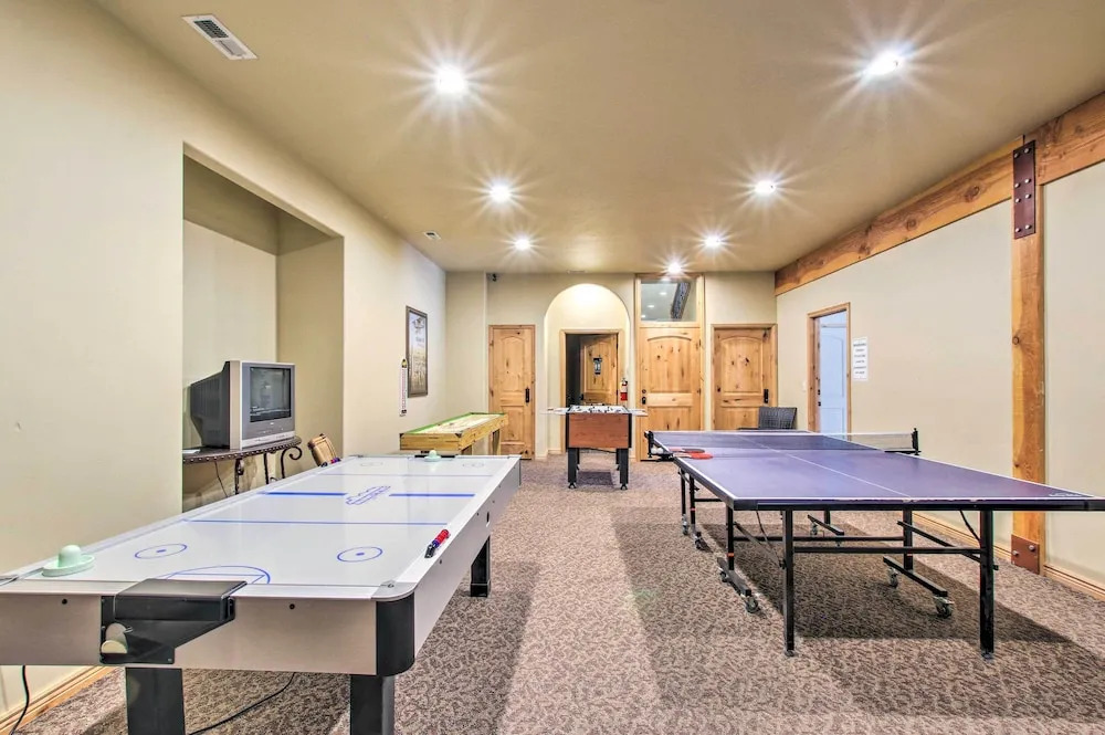 Cozy Eden Condo Retreat < 6 Mi to Ski Resort!