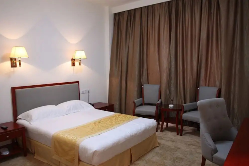 Soluxe Club International Hotel