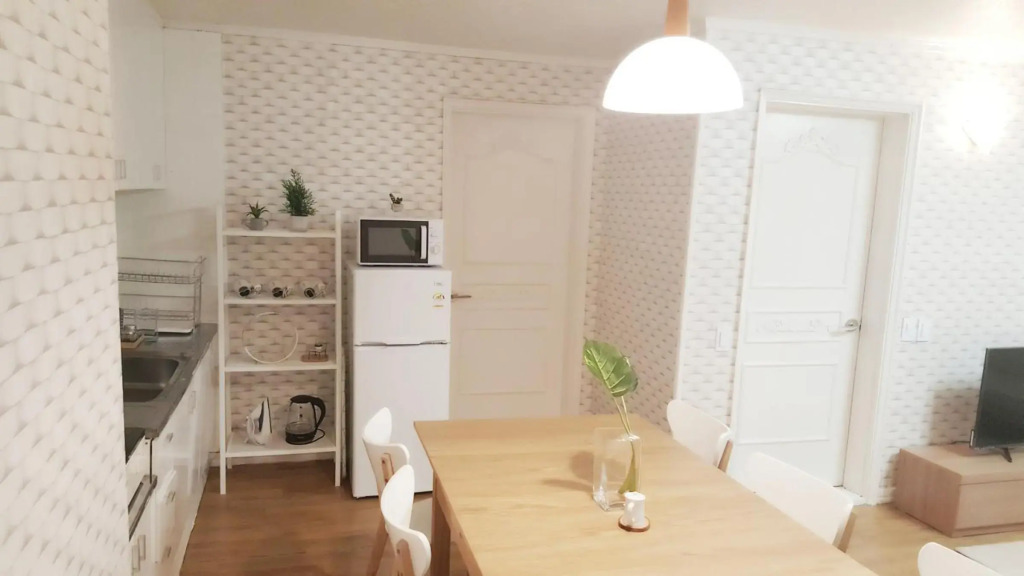 Hongdae Zoe Three Room House