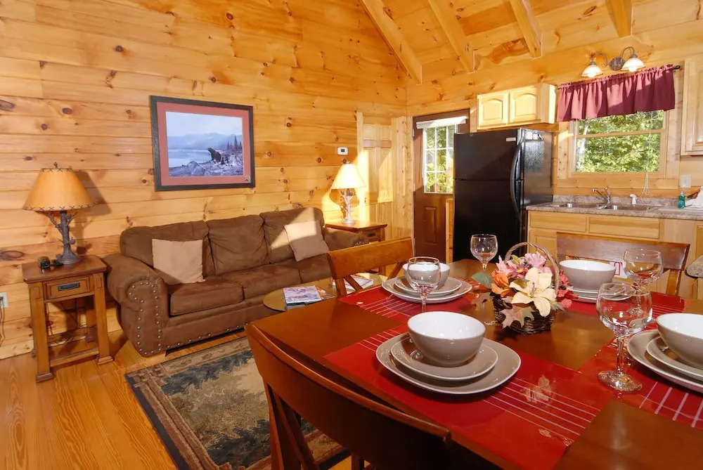 Mountain Lake Hideaway by Heritage Cabin Rentals