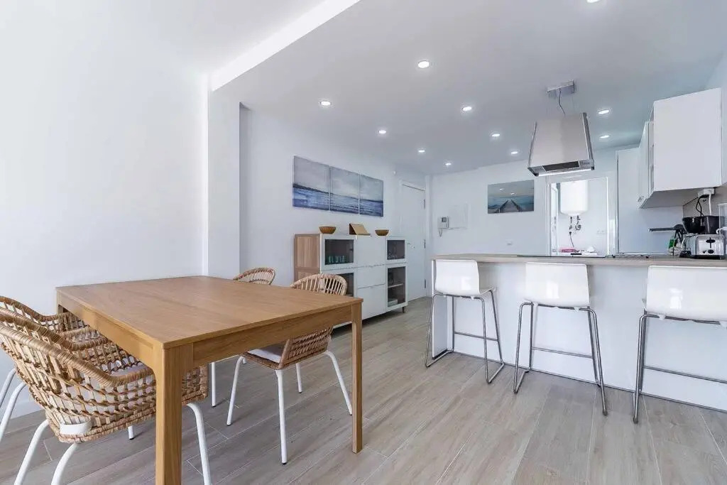 72-Modern Apartment in the Heart of Fuengirola!