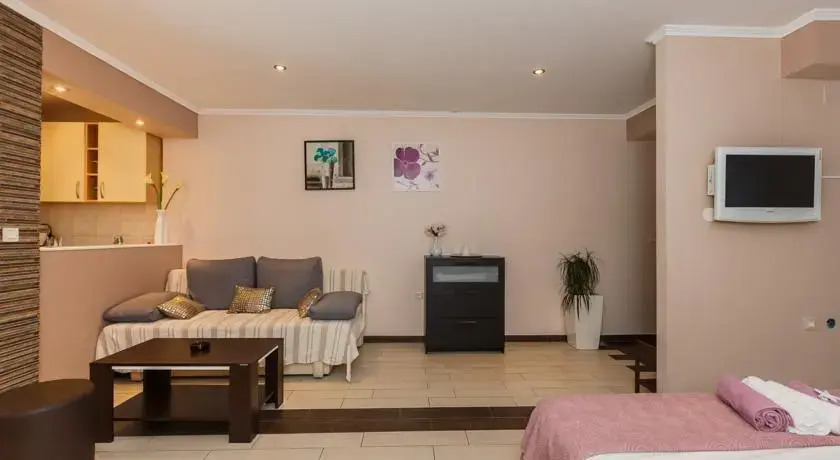 Studio Apartment La Luna