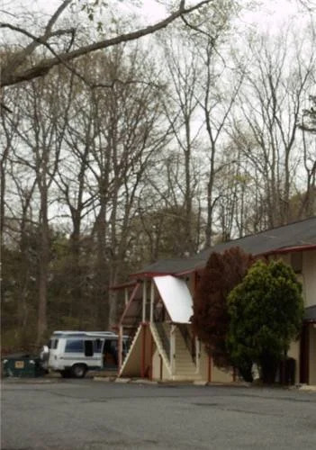 Fernwood Motel