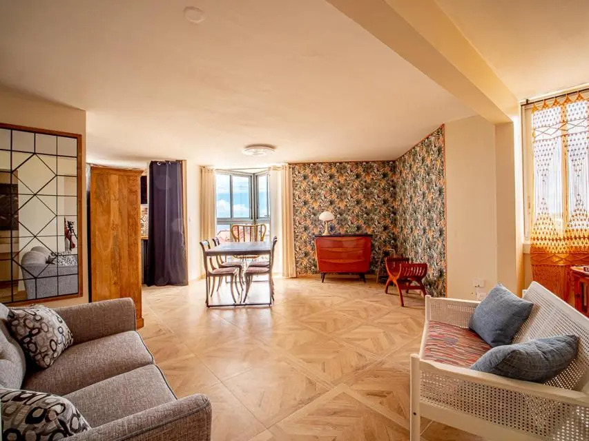 T3 - L' Anaxa - 65m² - champ fleuri, 2 chambres.
