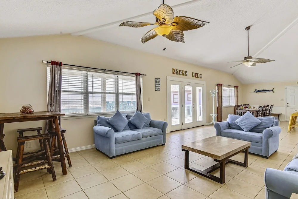 Beachfront Bliss 5 Br Home by RedAwning