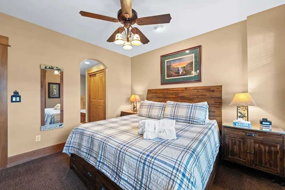 Lone Eagle #3029 by Summit County Mountain Retreats