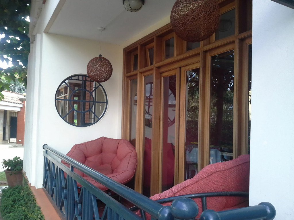 Meltonia Luxury Suites
