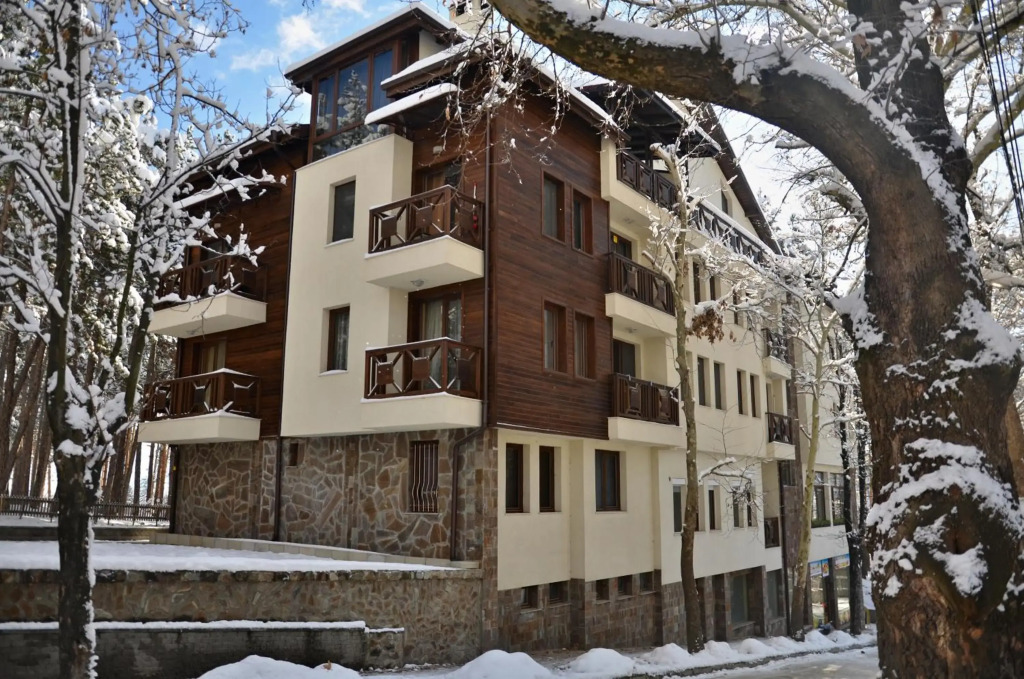 Borov Park 1
