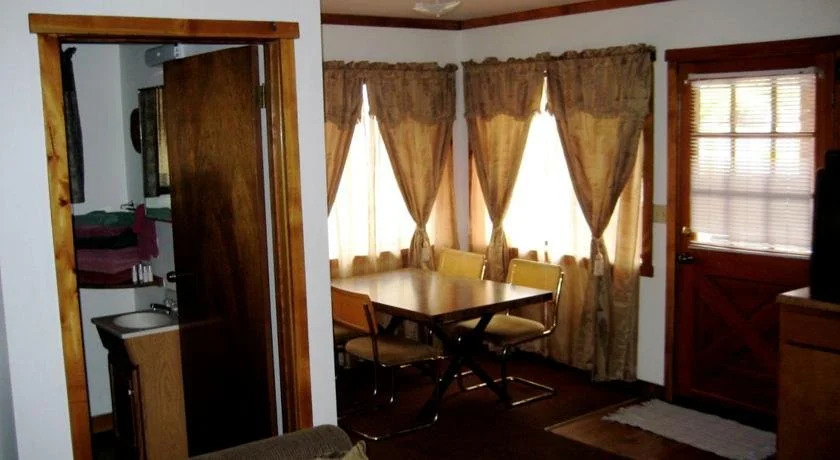 Majestic Moose Lodge - Coptic Village