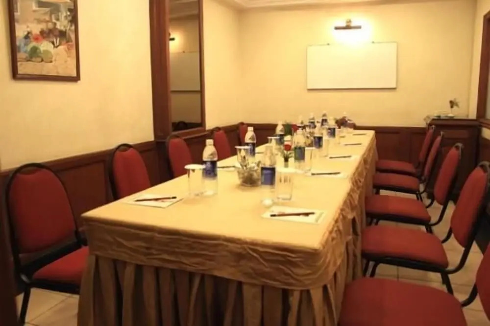 FabHotel Royale Basant Residency - Gandhinagar