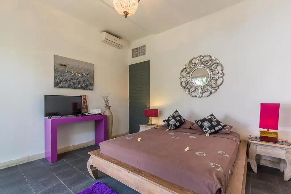 Villa Purple