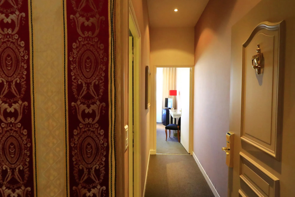 Hotel Le Renoir