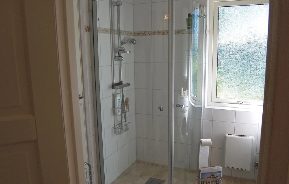 Awesome Home in Gärsnäs With 3 Bedrooms and Wifi