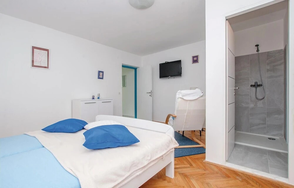 3 Bedroom Amazing Home In Vodice