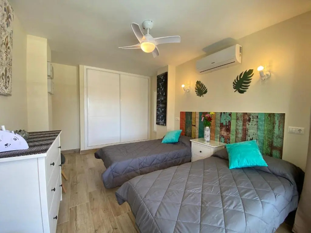 Modern 1 Bedroom Seaside Apartment with Pool