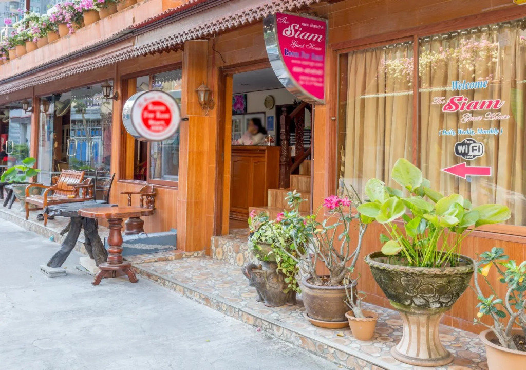The Siam Guest House - SHA Extra Plus