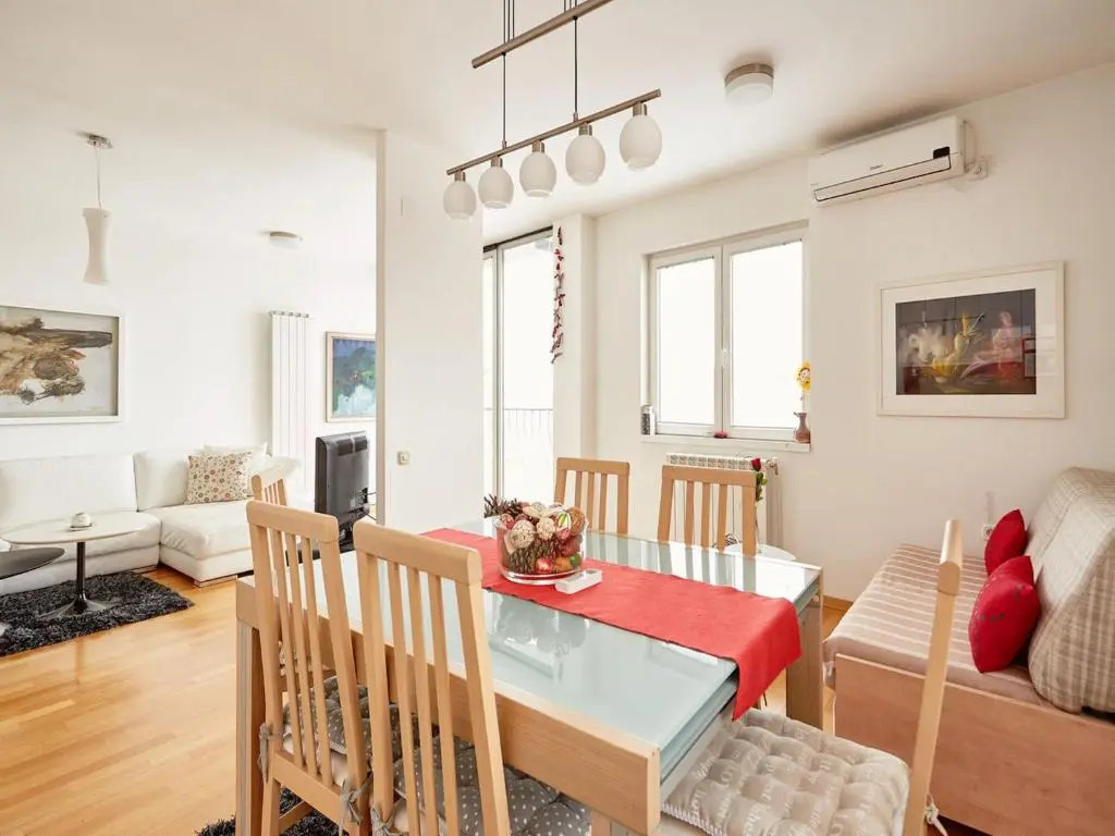 Luxury Apartment Near City Center