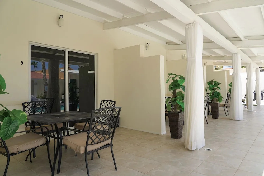 Yoyita Suites Aruba