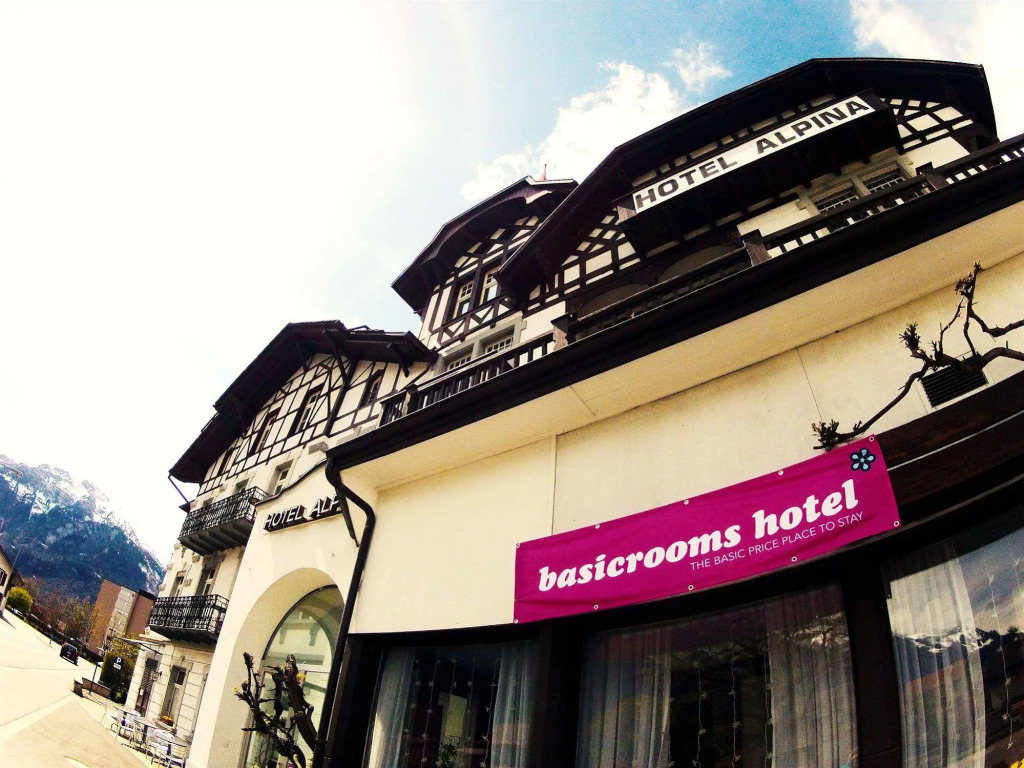 BasicRooms Hotel