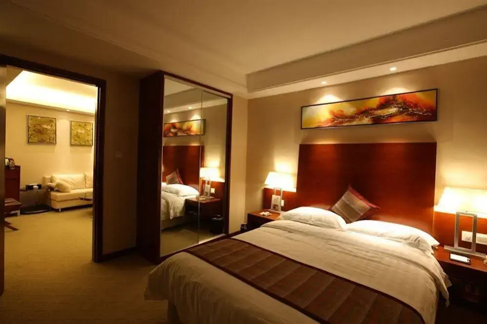 UrCove by Hyatt Tianjin West Railway STN