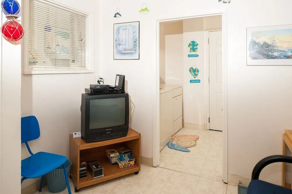 The Lighthouse in Lincoln City 2 Bedrooms 2 Bathrooms Home