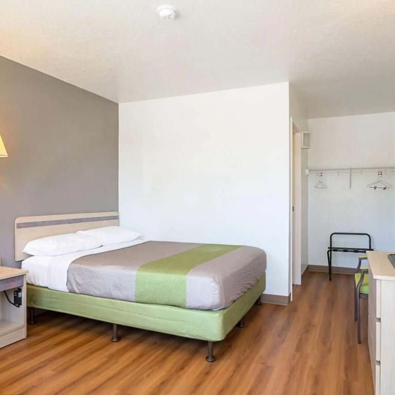 Motel 6-Pueblo, CO - I-25
