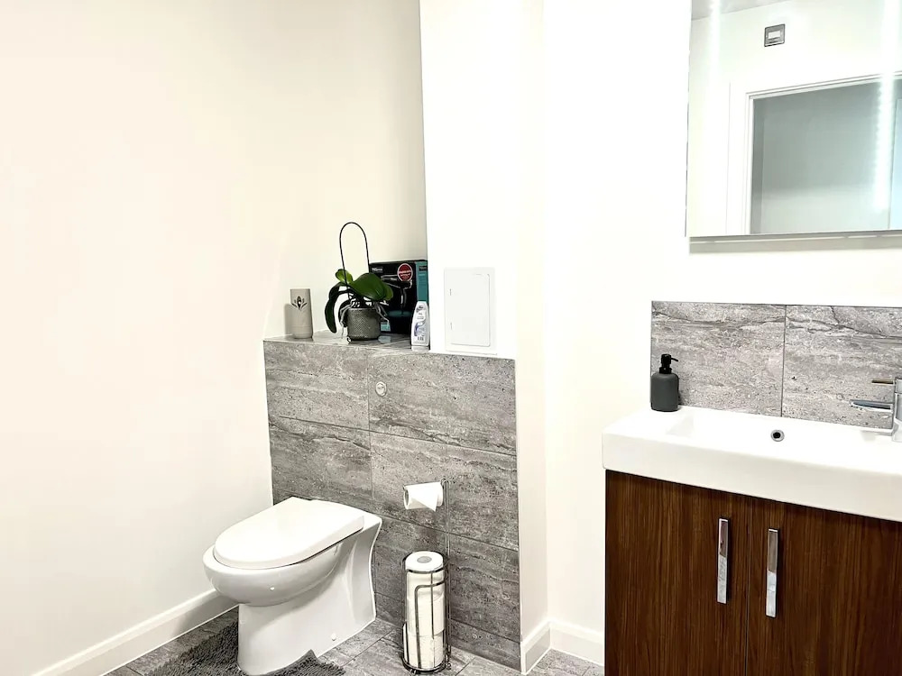 Captivating 2-bed Apartment in Bedford
