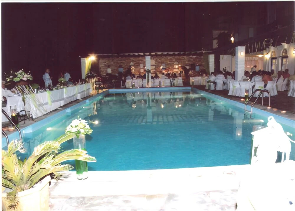 Carlo Bungalows