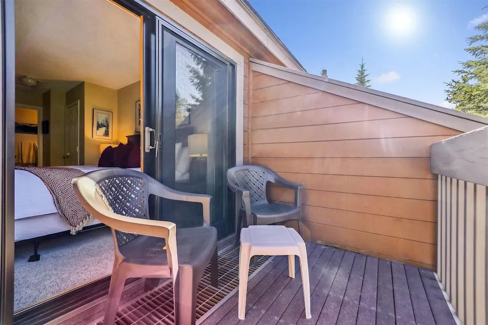Winter Point 20 by RedAwning