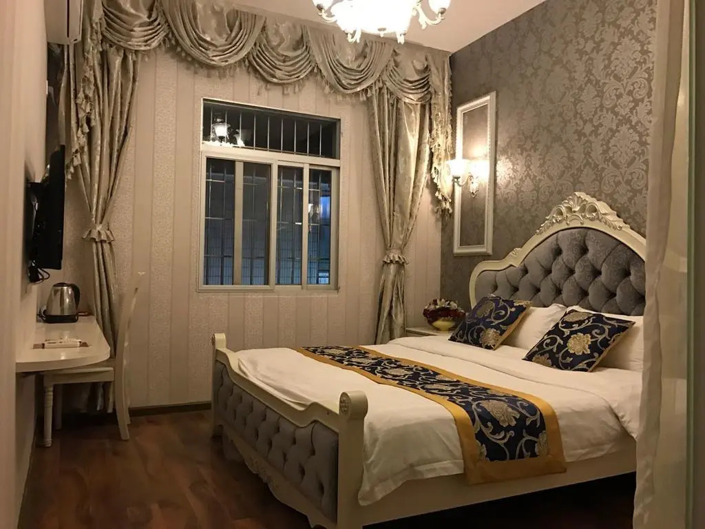 Little Stay Guesthouse