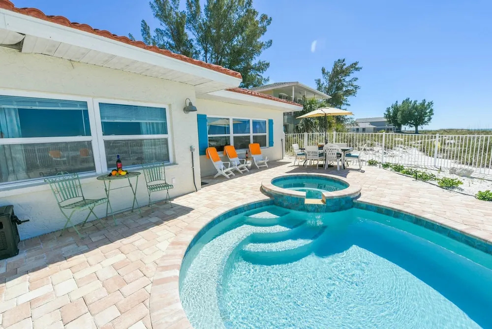 Sunset Point Apartment 4