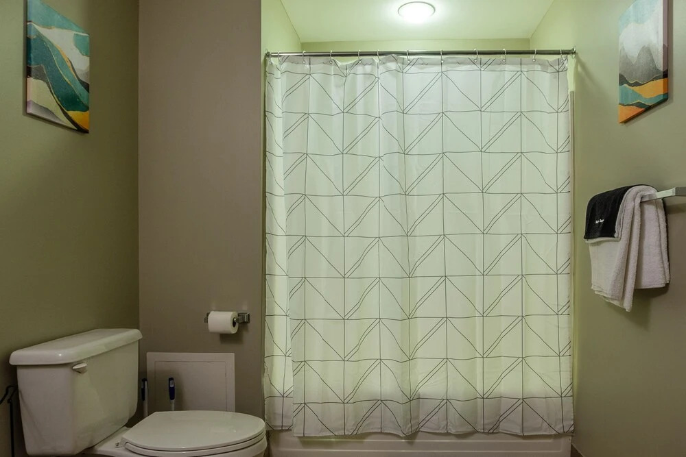 FRONTDESK 2015 East 4th Street Apts Downtown Cleveland