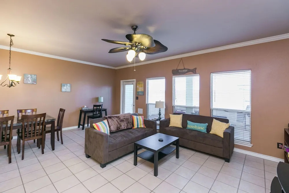 15102 Leeward Dr Townhouse Unit 502 - 3 Br townhouse by RedAwning