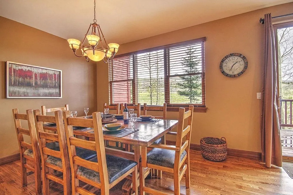 Highland Greens Oak 4 Br townhouse by RedAwning