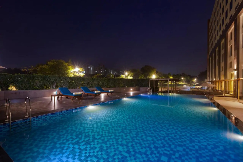 Lemon Tree Hotel, Sector 68, Sohna Road, Gurugram