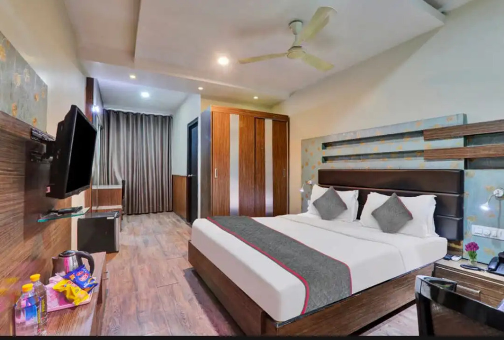 Hotel Cosmos