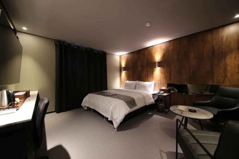 Ninespot Hotel