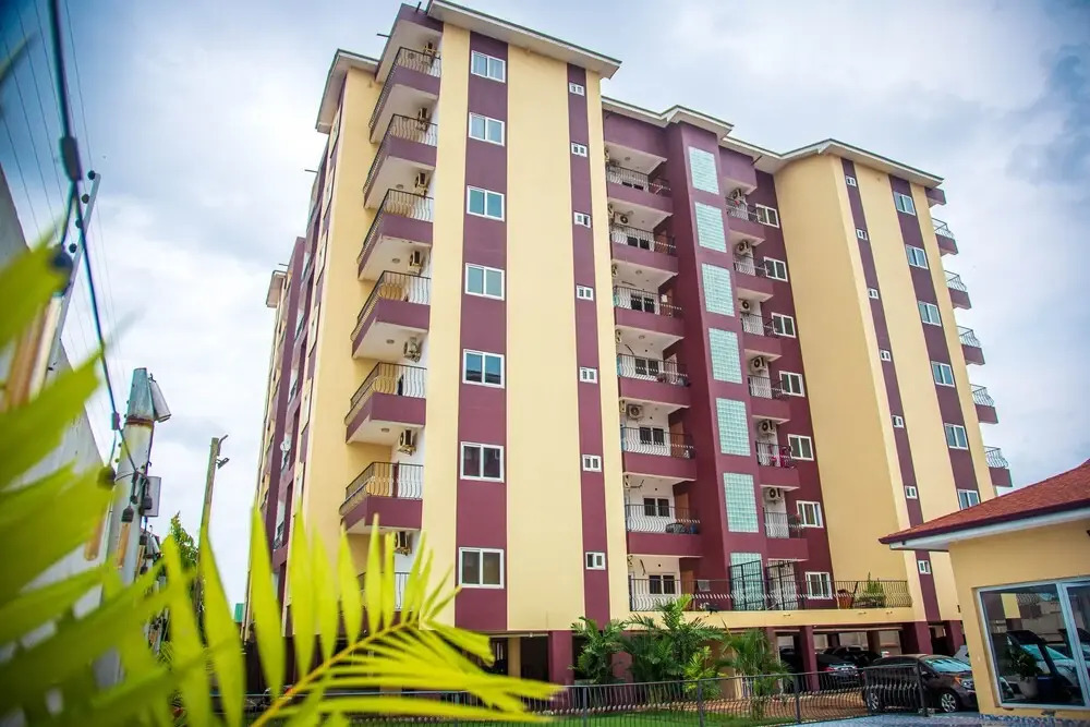 Earls Court Spintex Apartment